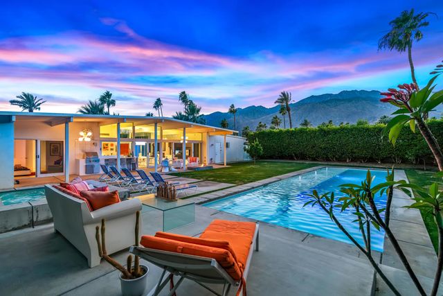 2190 E Terry Lane, Palm Springs, CA 92262