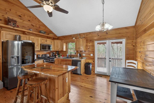 750 Lemmon Lane S, Ellijay, GA 30540