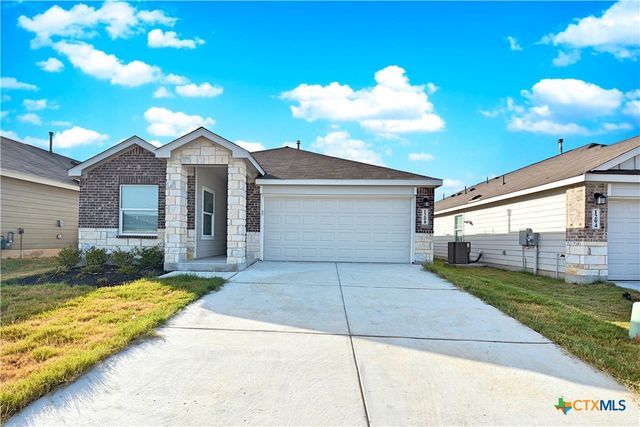 1208 Treehouse Lane, New Braunfels, TX 78130