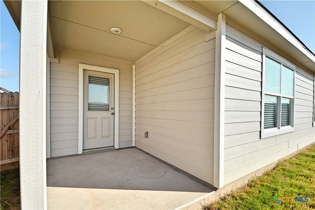 1208 Treehouse Lane, New Braunfels, TX 78130