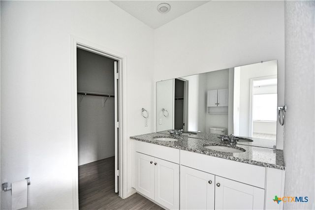 1208 Treehouse Lane, New Braunfels, TX 78130