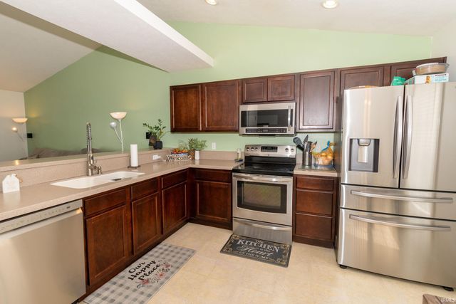 1424 Gauley River Drive, Mishawaka, IN 46544