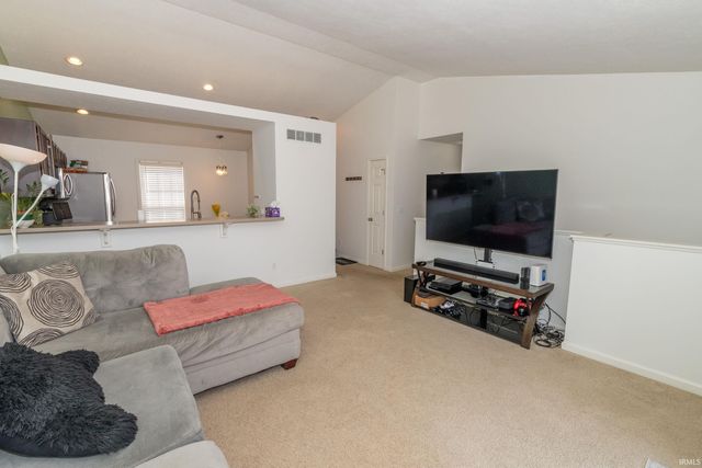 1424 Gauley River Drive, Mishawaka, IN 46544
