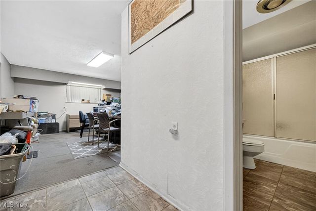 100 E Decker Drive, Seven Hills, OH 44131