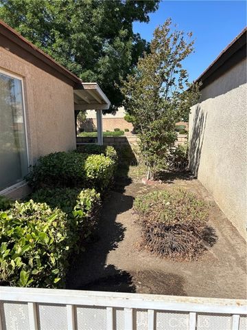 11580 Oak Street, Apple Valley, CA 92308