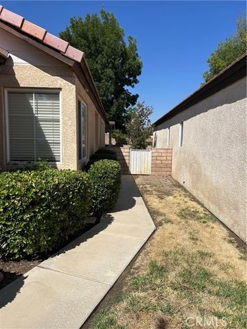 11580 Oak Street, Apple Valley, CA 92308