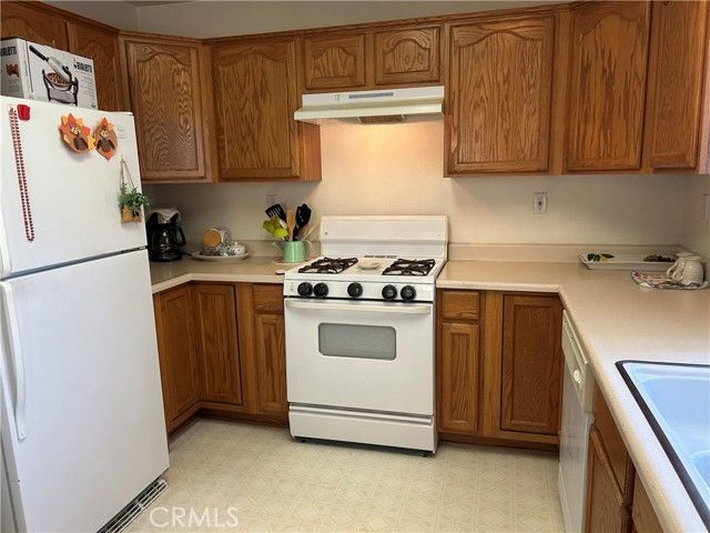 11580 Oak Street, Apple Valley, CA 92308