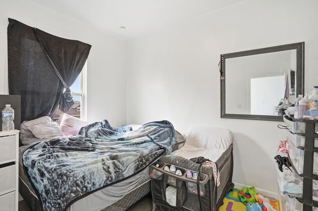 7923 S Lowe Avenue, Chicago, IL 60620