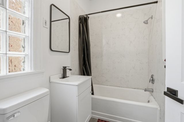 7923 S Lowe Avenue, Chicago, IL 60620