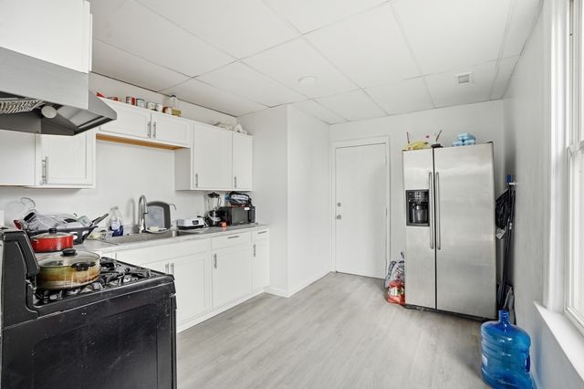 7923 S Lowe Avenue, Chicago, IL 60620