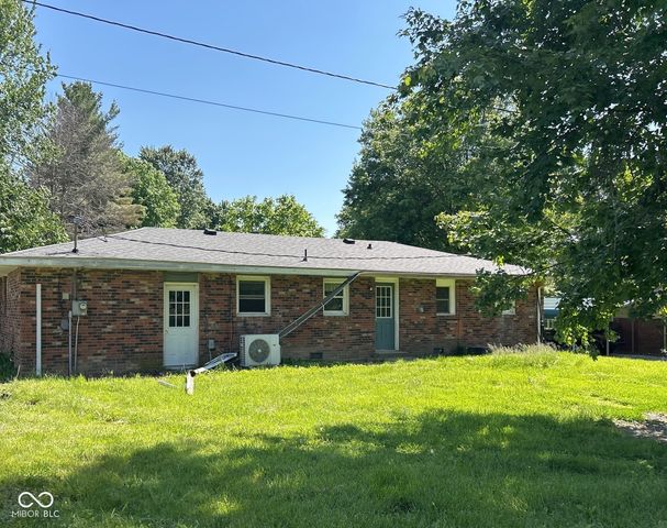 1720 E Lois Lane, North Vernon, IN 47265