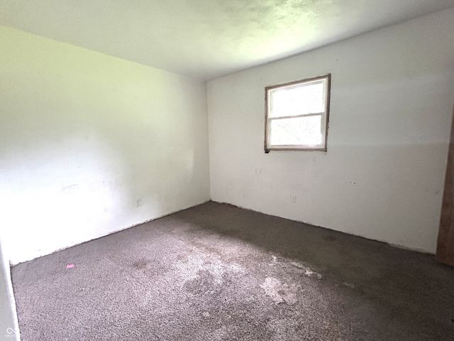 1720 E Lois Lane, North Vernon, IN 47265