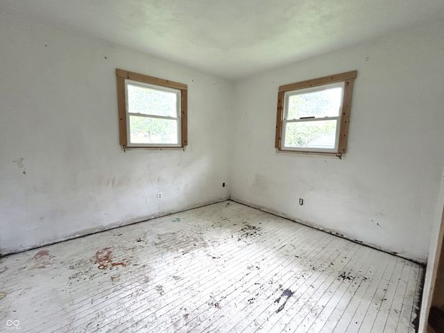1720 E Lois Lane, North Vernon, IN 47265