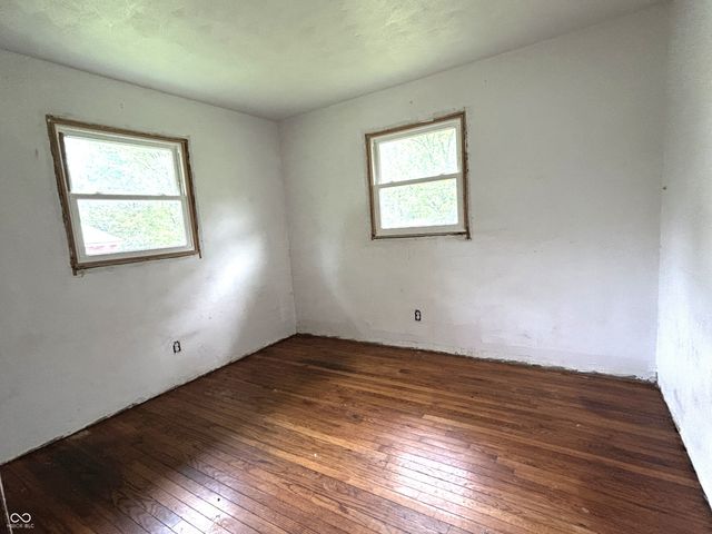 1720 E Lois Lane, North Vernon, IN 47265