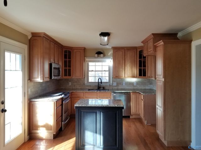 10302 Kipling Drive SW, Huntsville, AL 35803