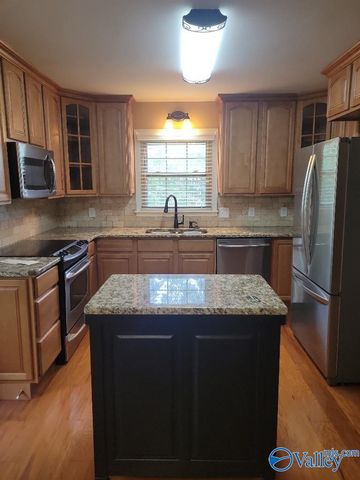 10302 Kipling Drive SW, Huntsville, AL 35803
