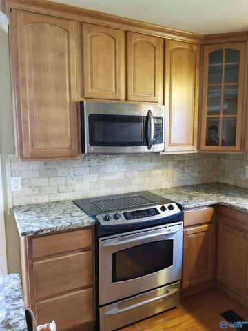10302 Kipling Drive SW, Huntsville, AL 35803