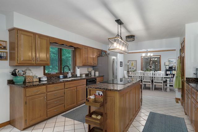 3305 Olympic Circle, Nixa, MO 65714