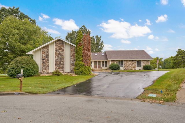 3305 Olympic Circle, Nixa, MO 65714
