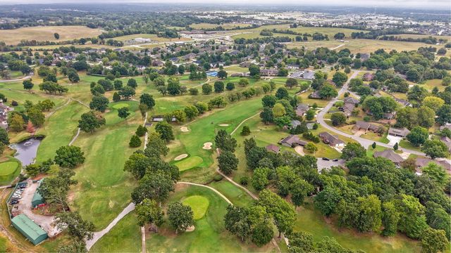 3305 Olympic Circle, Nixa, MO 65714