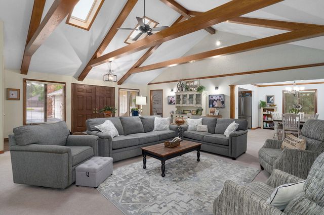 3305 Olympic Circle, Nixa, MO 65714