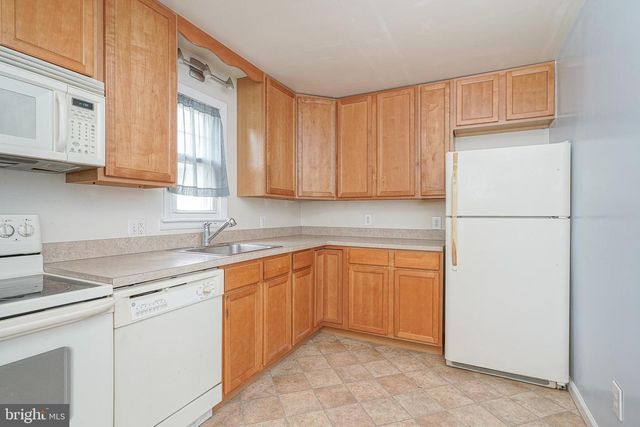 702 W LINCOLN AVE, Magnolia, NJ 08049