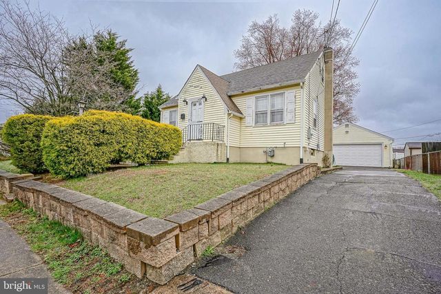 702 W LINCOLN AVE, Magnolia, NJ 08049