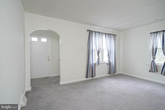 702 W LINCOLN AVE, Magnolia, NJ 08049