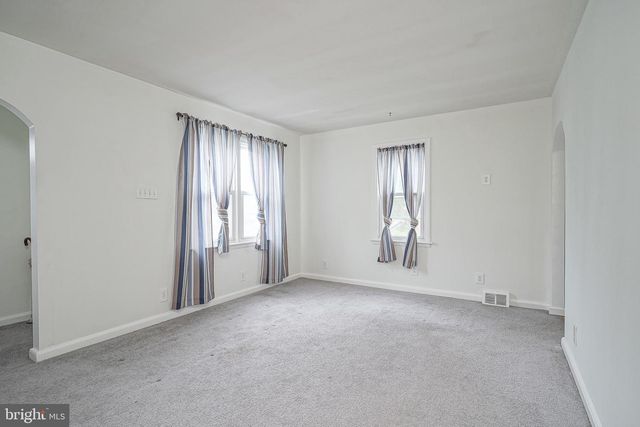 702 W LINCOLN AVE, Magnolia, NJ 08049