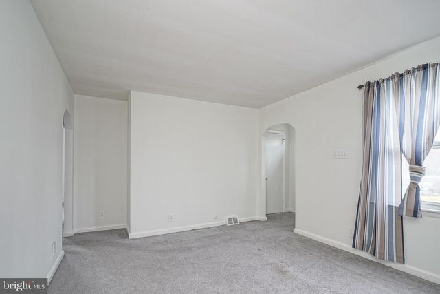 702 W LINCOLN AVE, Magnolia, NJ 08049