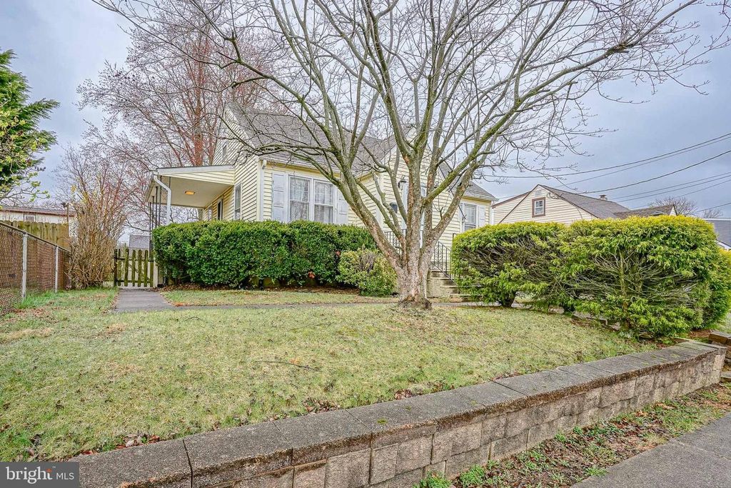 702 W LINCOLN AVE, Magnolia, NJ 08049