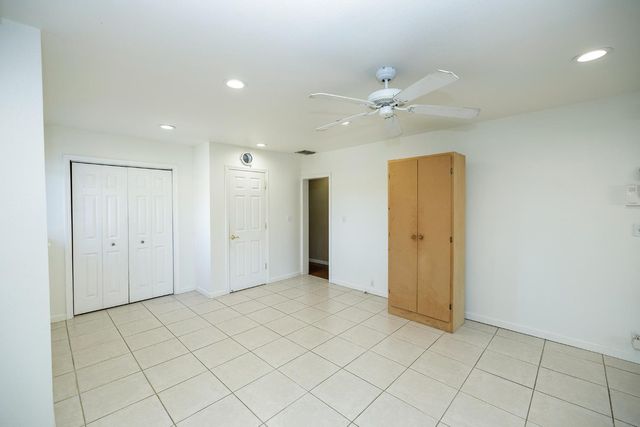 1317 Oakwood Dr, Modesto, CA 95350