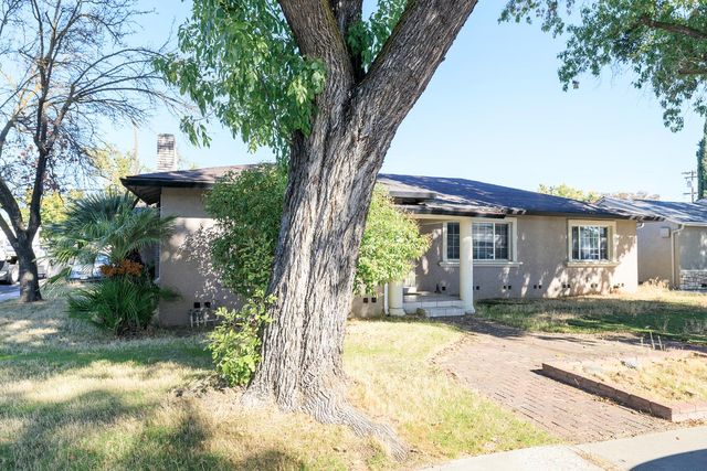 1317 Oakwood Dr, Modesto, CA 95350