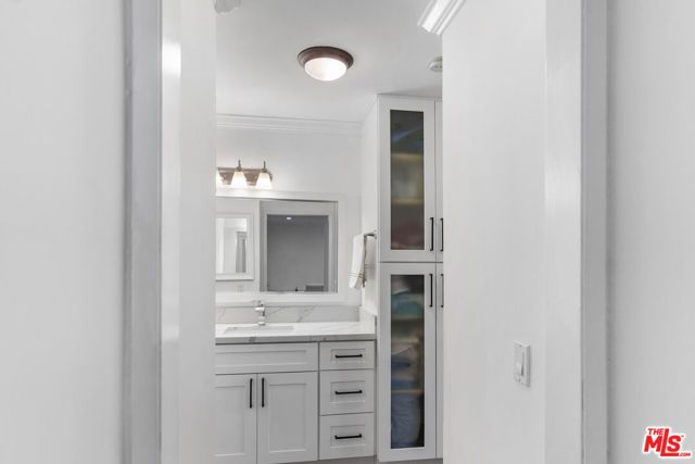 1351 N Orange Drive 102, Los Angeles, CA 90028