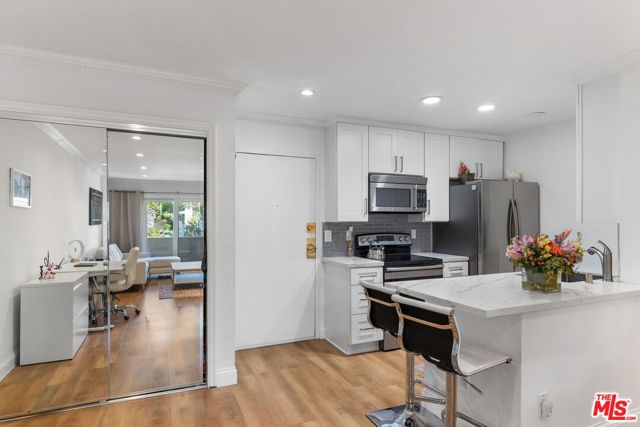 1351 N Orange Drive 102, Los Angeles, CA 90028