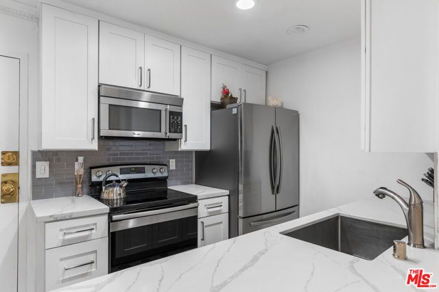 1351 N Orange Drive 102, Los Angeles, CA 90028