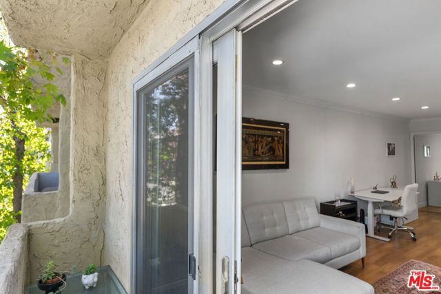 1351 N Orange Drive 102, Los Angeles, CA 90028