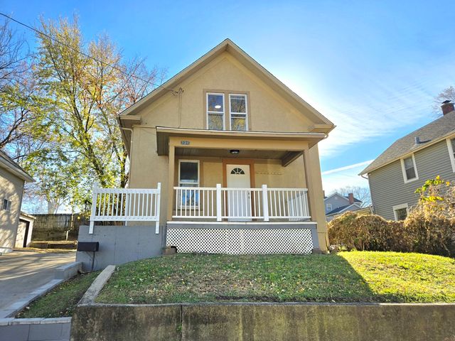 328 Rosewood Avenue, Aurora, IL 60505