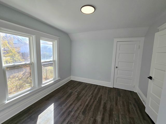 328 Rosewood Avenue, Aurora, IL 60505