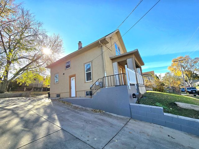 328 Rosewood Avenue, Aurora, IL 60505