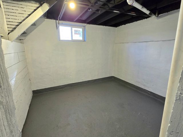 328 Rosewood Avenue, Aurora, IL 60505