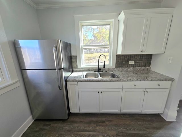 328 Rosewood Avenue, Aurora, IL 60505