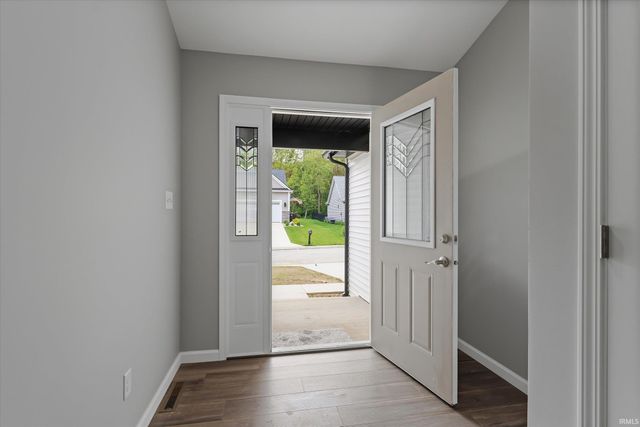 53784 Terre Verde Hills Court, South Bend, IN 46628