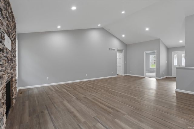 53784 Terre Verde Hills Court, South Bend, IN 46628
