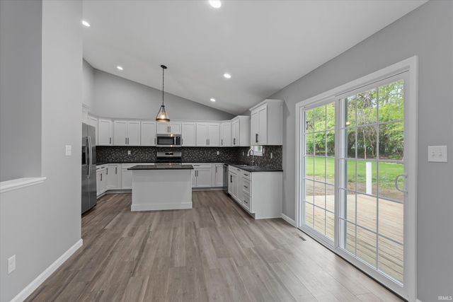 53784 Terre Verde Hills Court, South Bend, IN 46628
