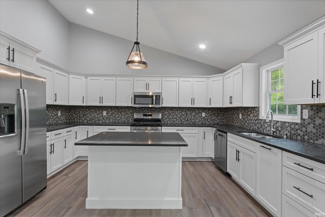 53784 Terre Verde Hills Court, South Bend, IN 46628