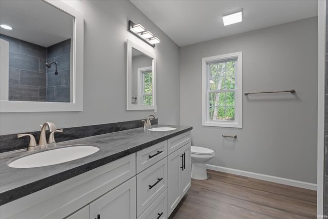 53784 Terre Verde Hills Court, South Bend, IN 46628