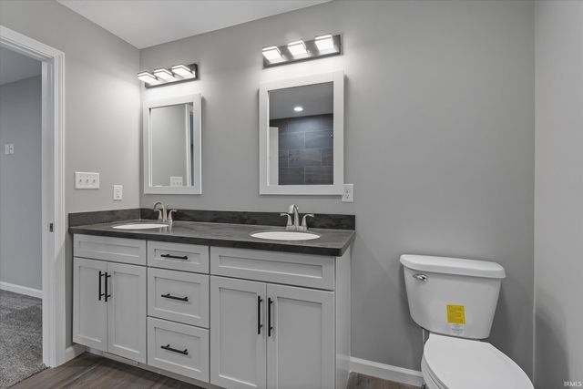 53784 Terre Verde Hills Court, South Bend, IN 46628