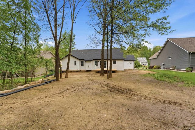 53784 Terre Verde Hills Court, South Bend, IN 46628