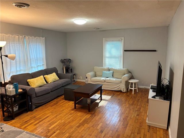 206 S 5th Street, Louisburg, KS 66053